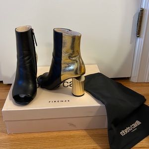 Roberto Cavalli open toe gold/black leather ankle boots